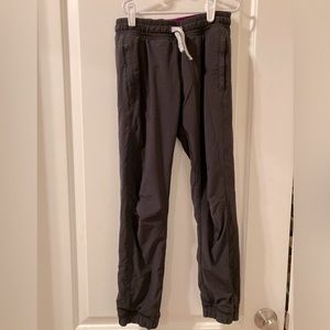 Ivivva track pants size 8 black.